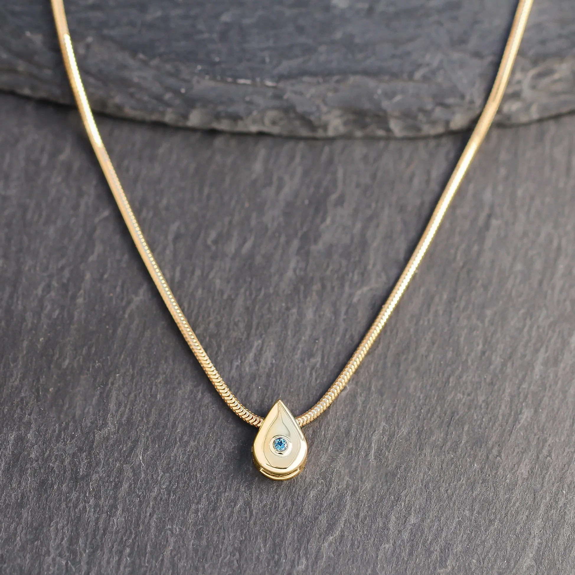 14k Gold   Topaz Snake Chain Link Necklace