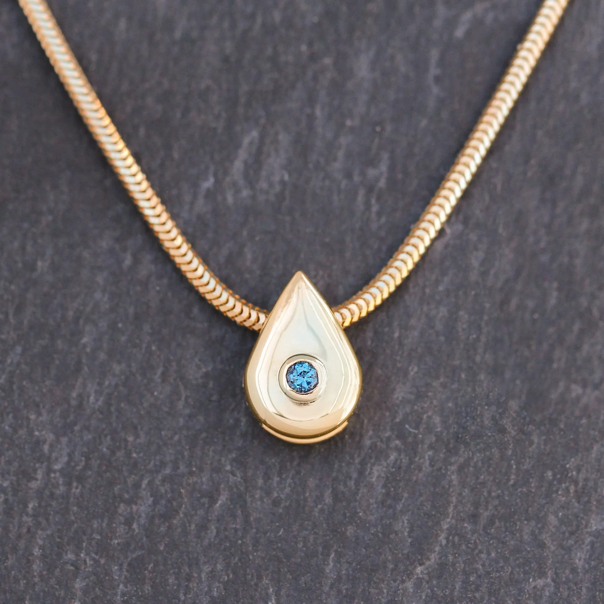 14k Gold   Topaz Snake Chain Link Necklace