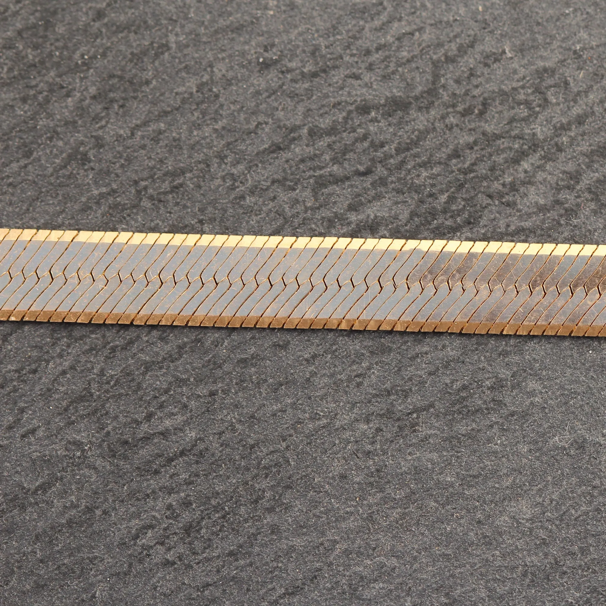 14k Gold Wide Herringbone Chain Bracelet