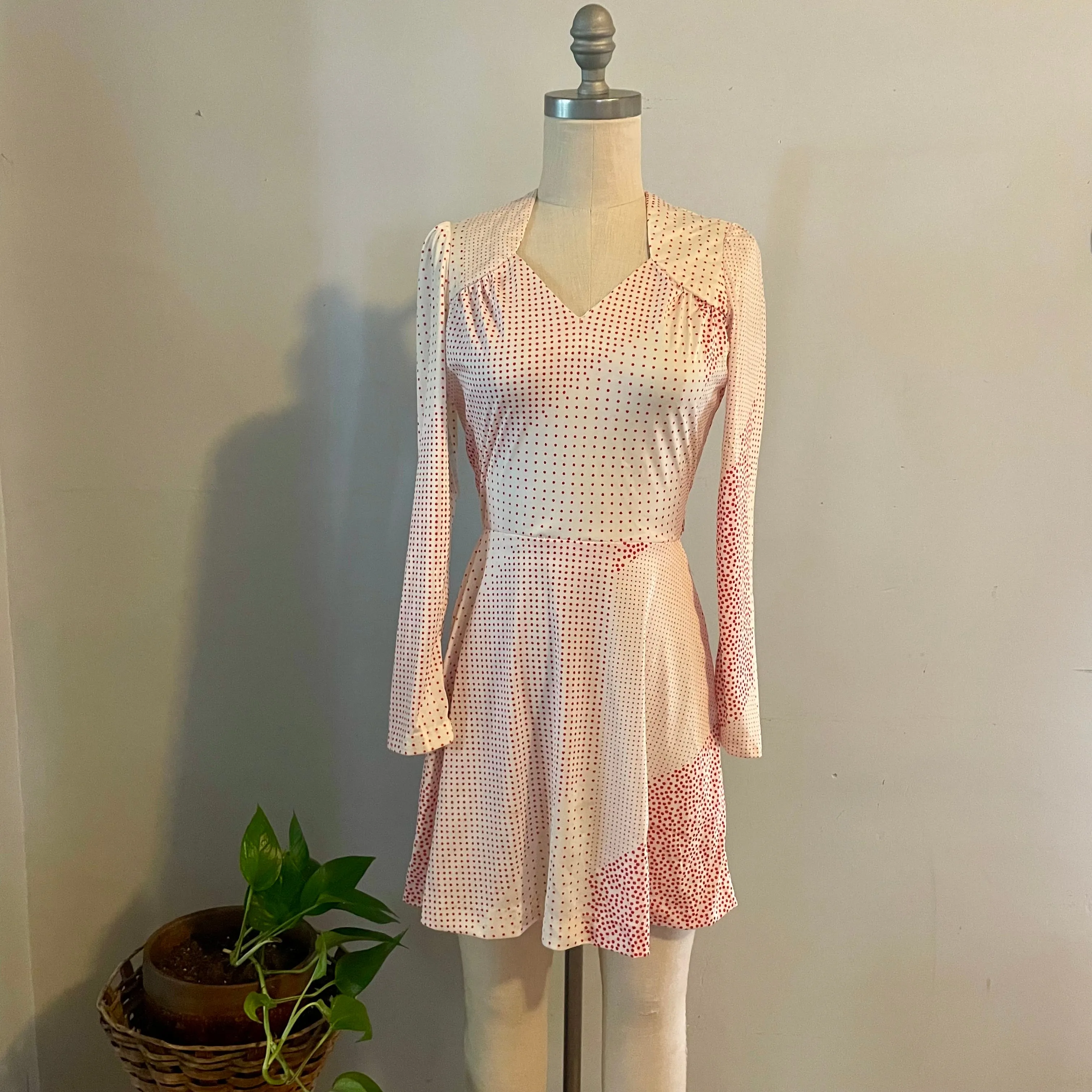 1960s-70s Classified polka dot mini dress // size x-small (HT2449)
