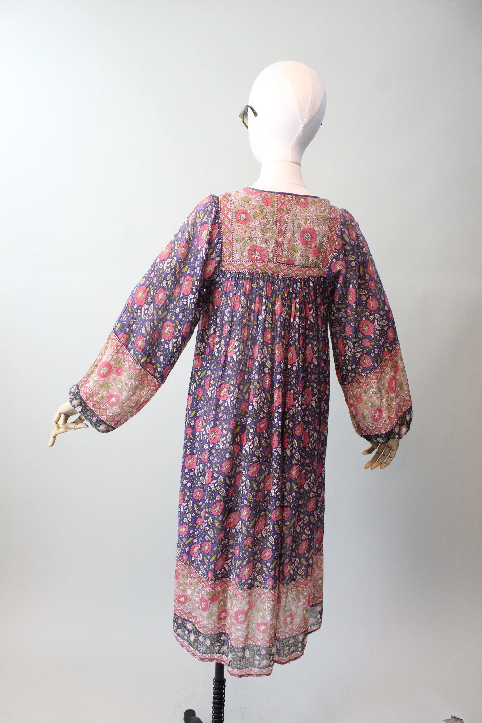 1970s INDIAN COTTON caftan dress small | new spring