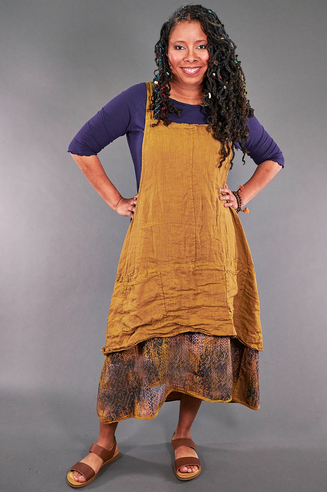 6209 Artist Apron-Vintage Brass-P