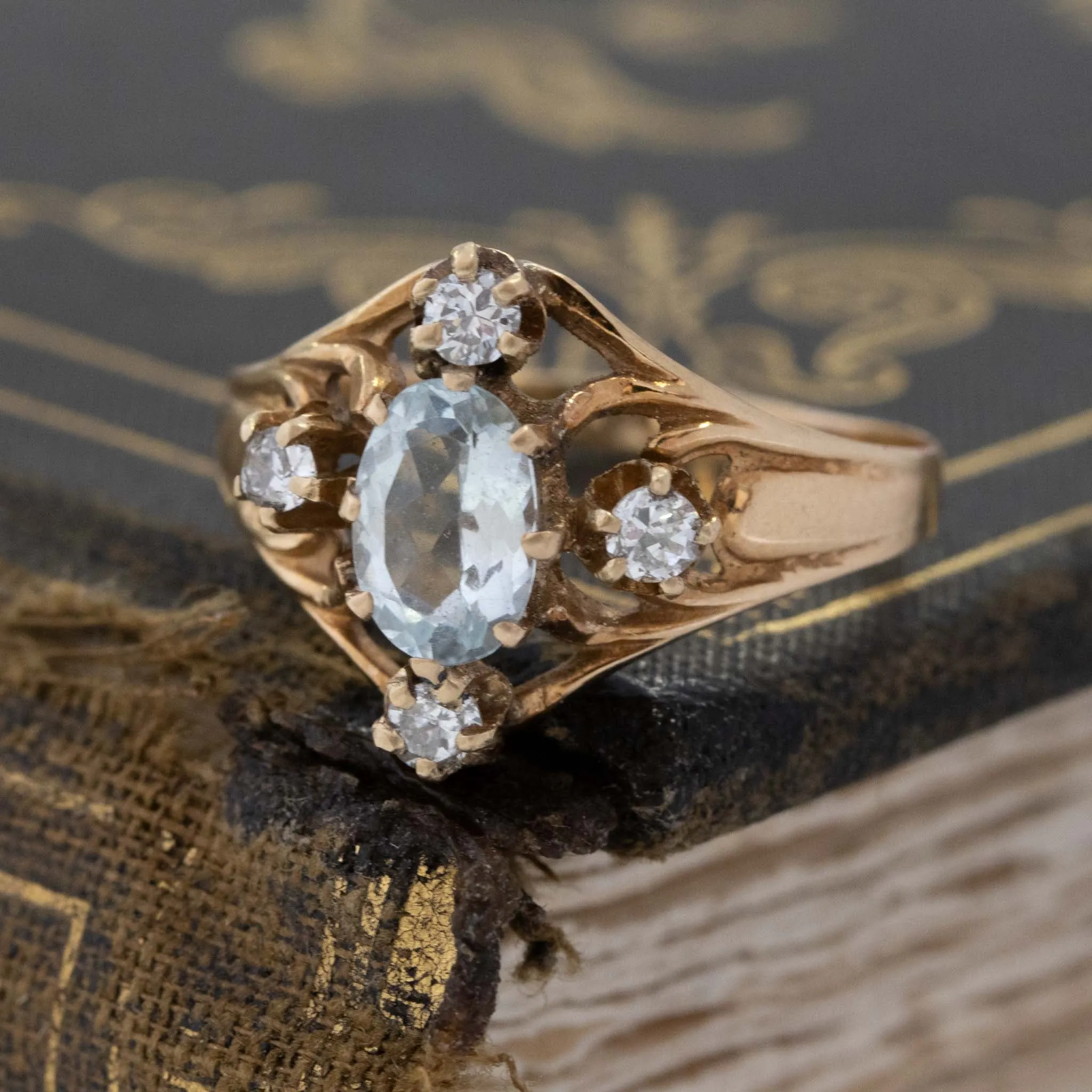 .75ctw Vintage Aquamarine & Diamond Ring