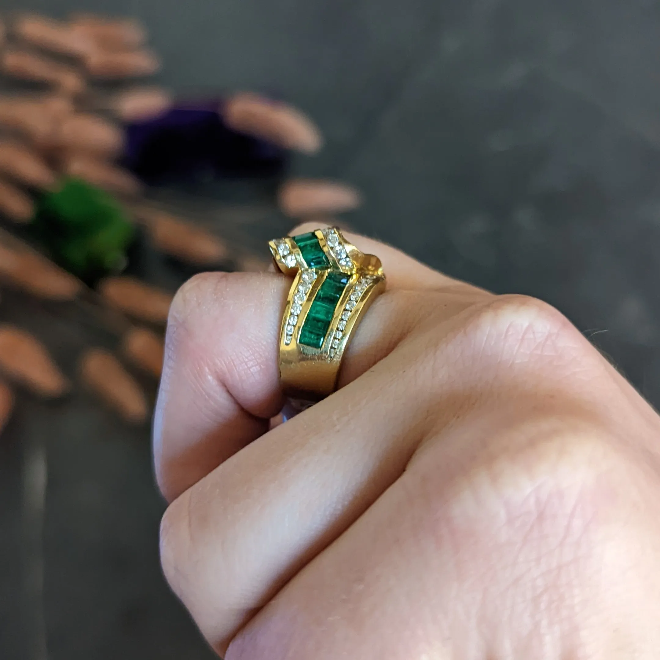 Charles Krypell 4.00 CTW Emerald Diamond 18 Karat Gold Ribbon Ring