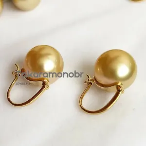 Golden South Sea Pearl Drop Earrings Mounted on 18-Karat Yellow Gold, 10.0-11.0 mm