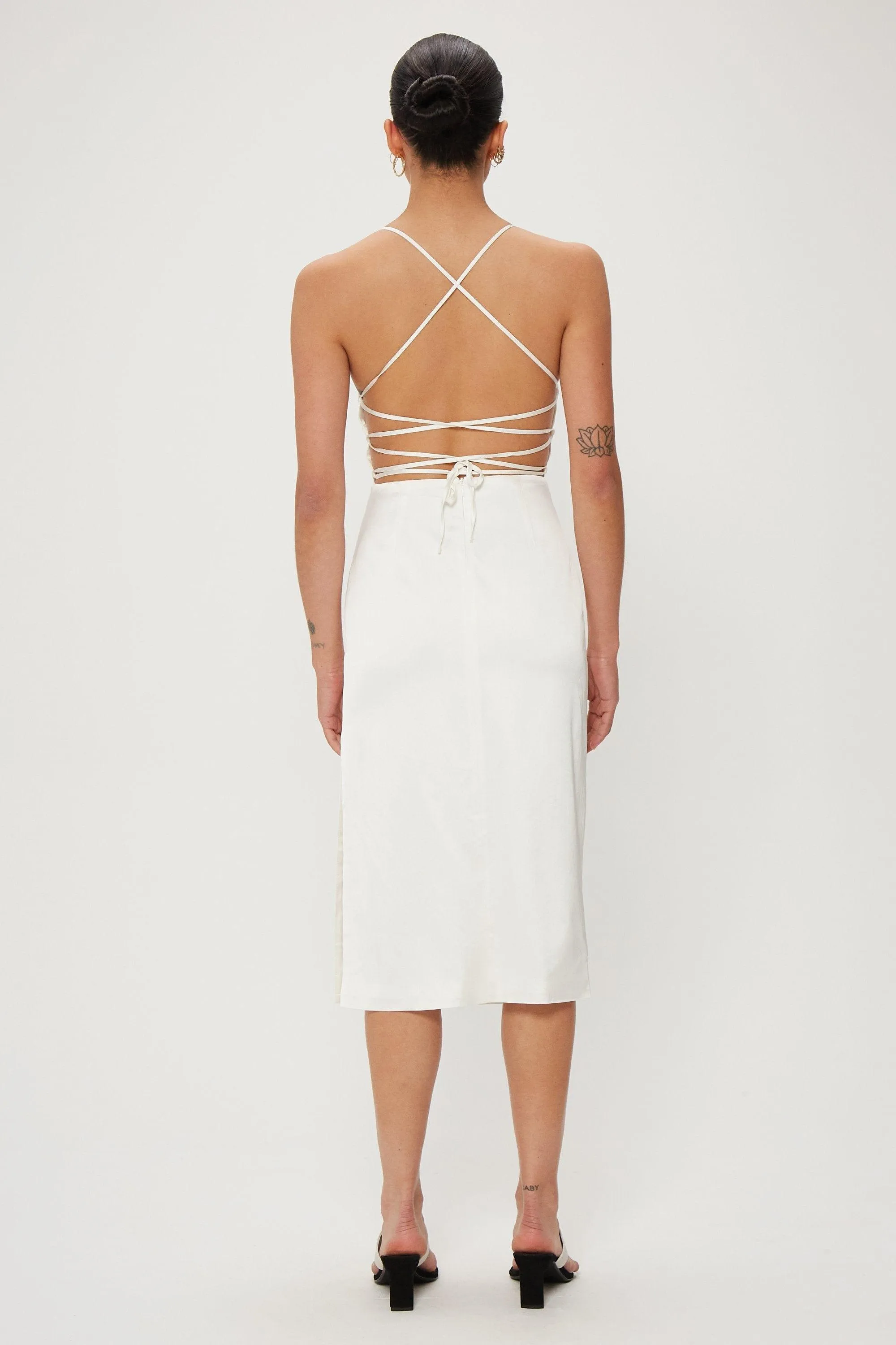 LONG NIGHTS LACE BACK DRESS | OFF WHITE