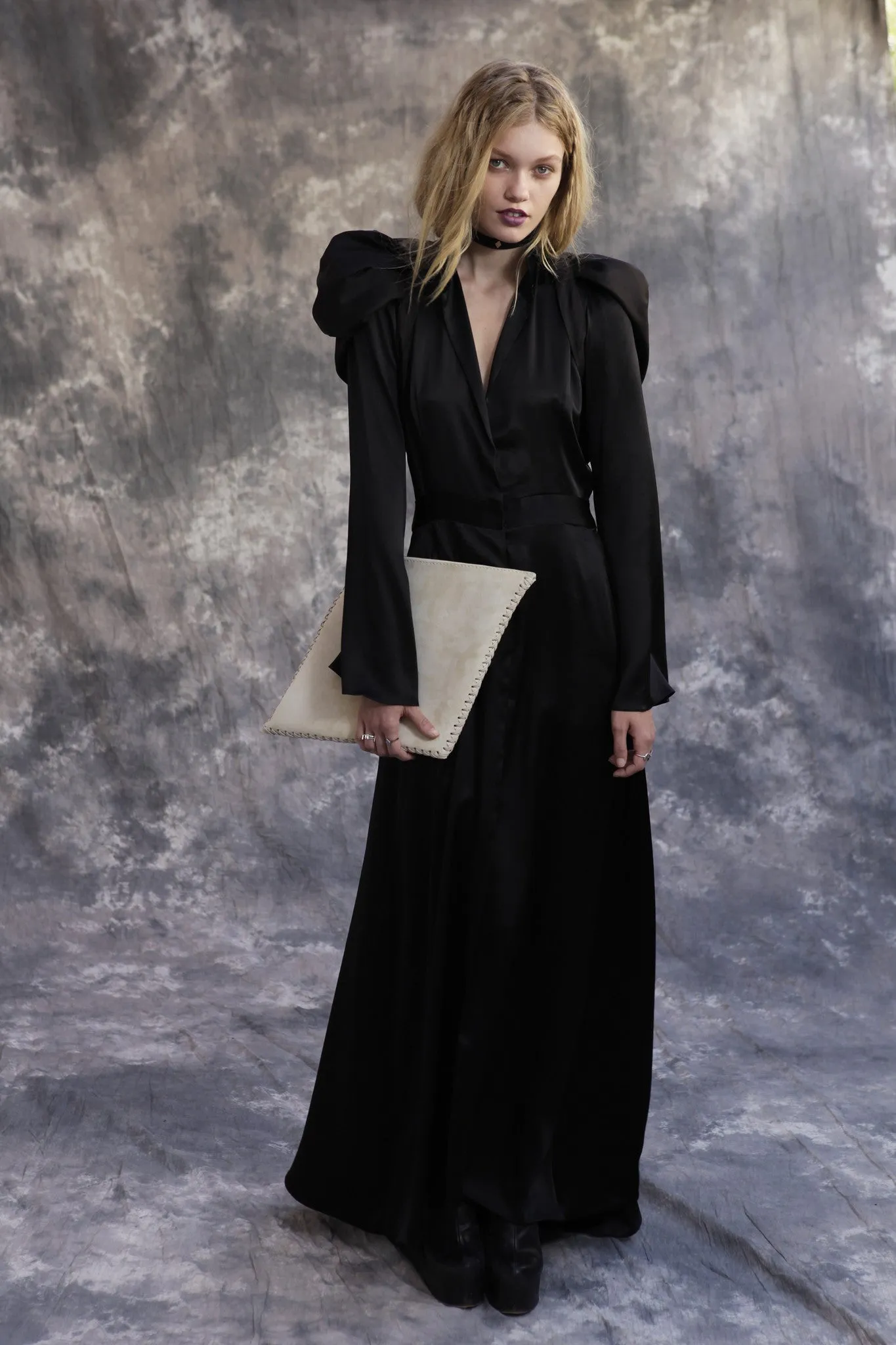 Long Sleeve Train Dress w. Detachable Hood