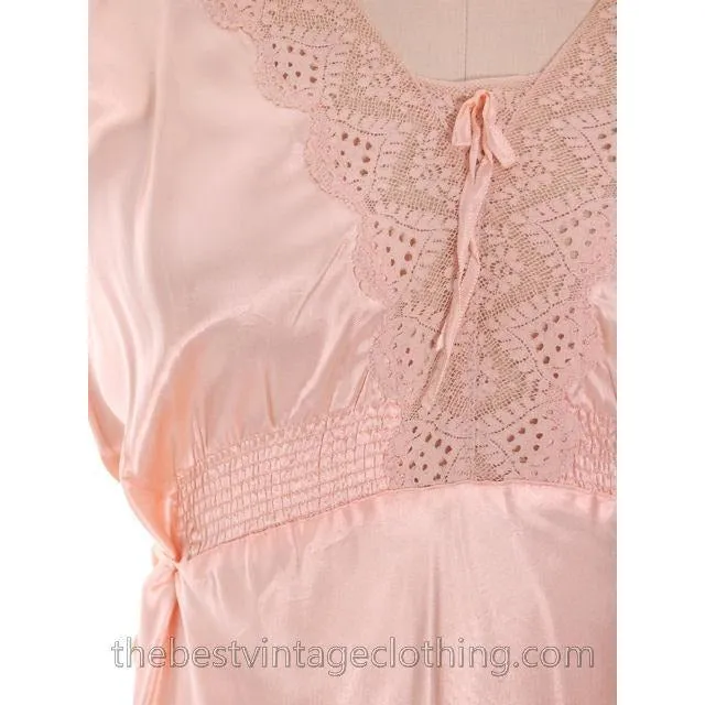 Lovely NOS Vintage 1930s Bias Cut Nightgown Peach Rayon Satin M Pretty Details