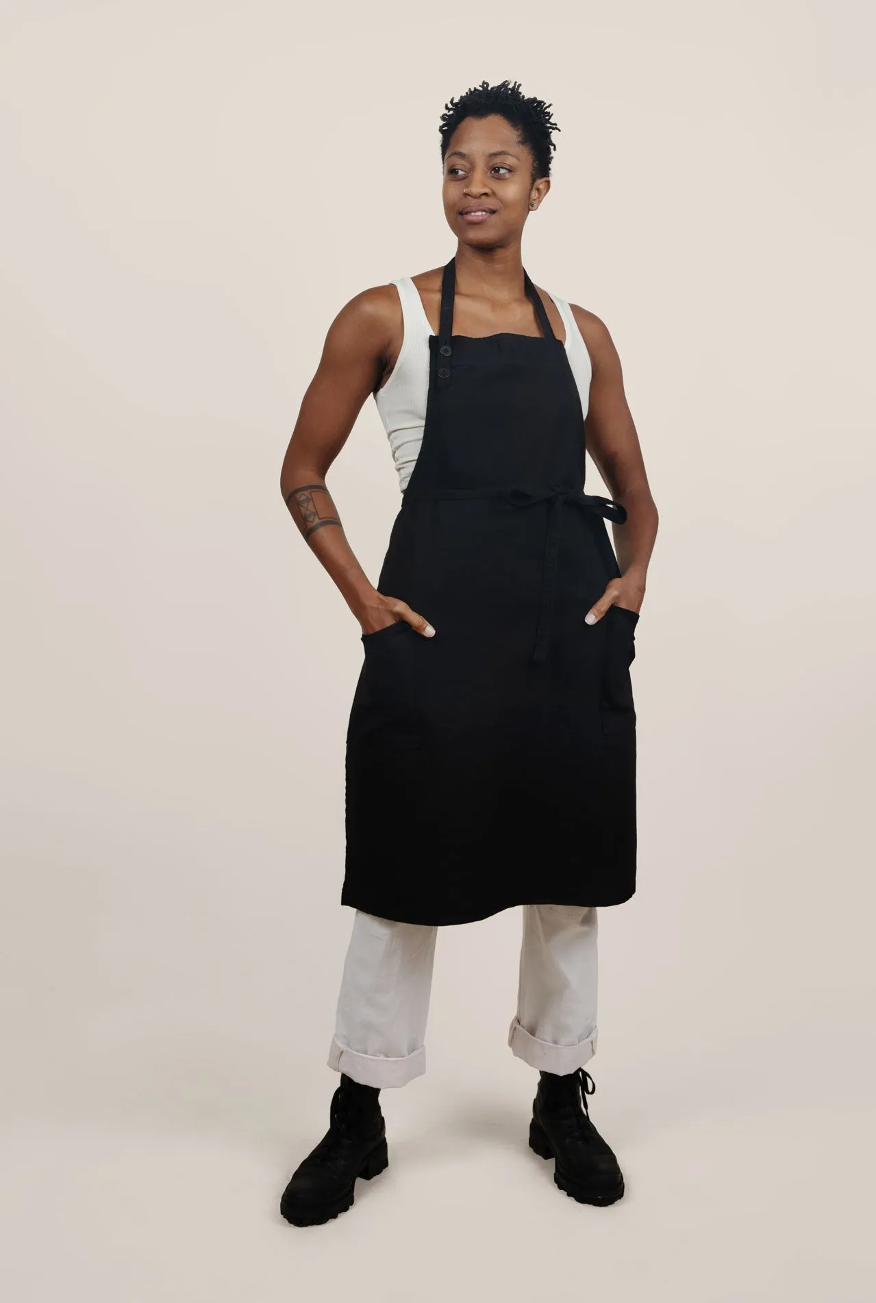 Lyon Bib Apron ⏤ Black