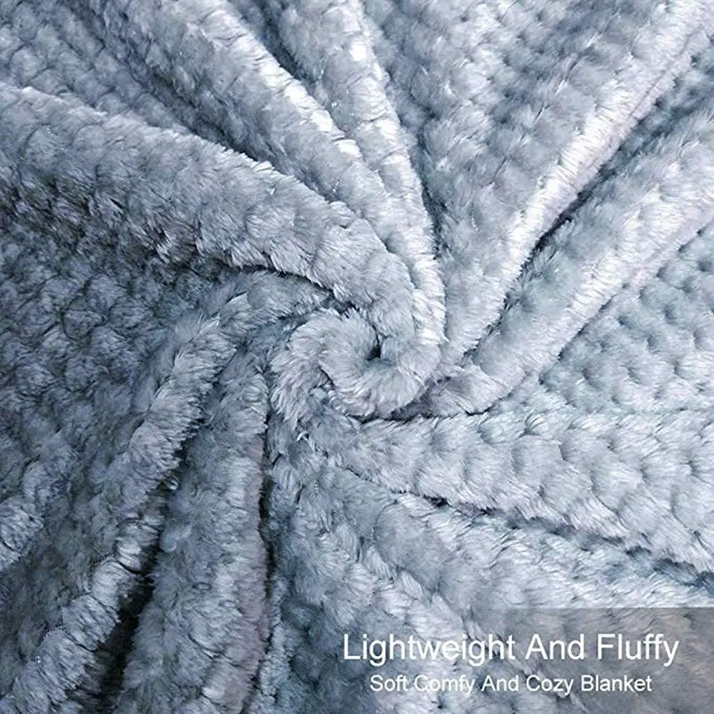 NEW Fuzzy Blanket Soft Blue Throw Blanket Anti-static Fleece BY UQUI! 60X80