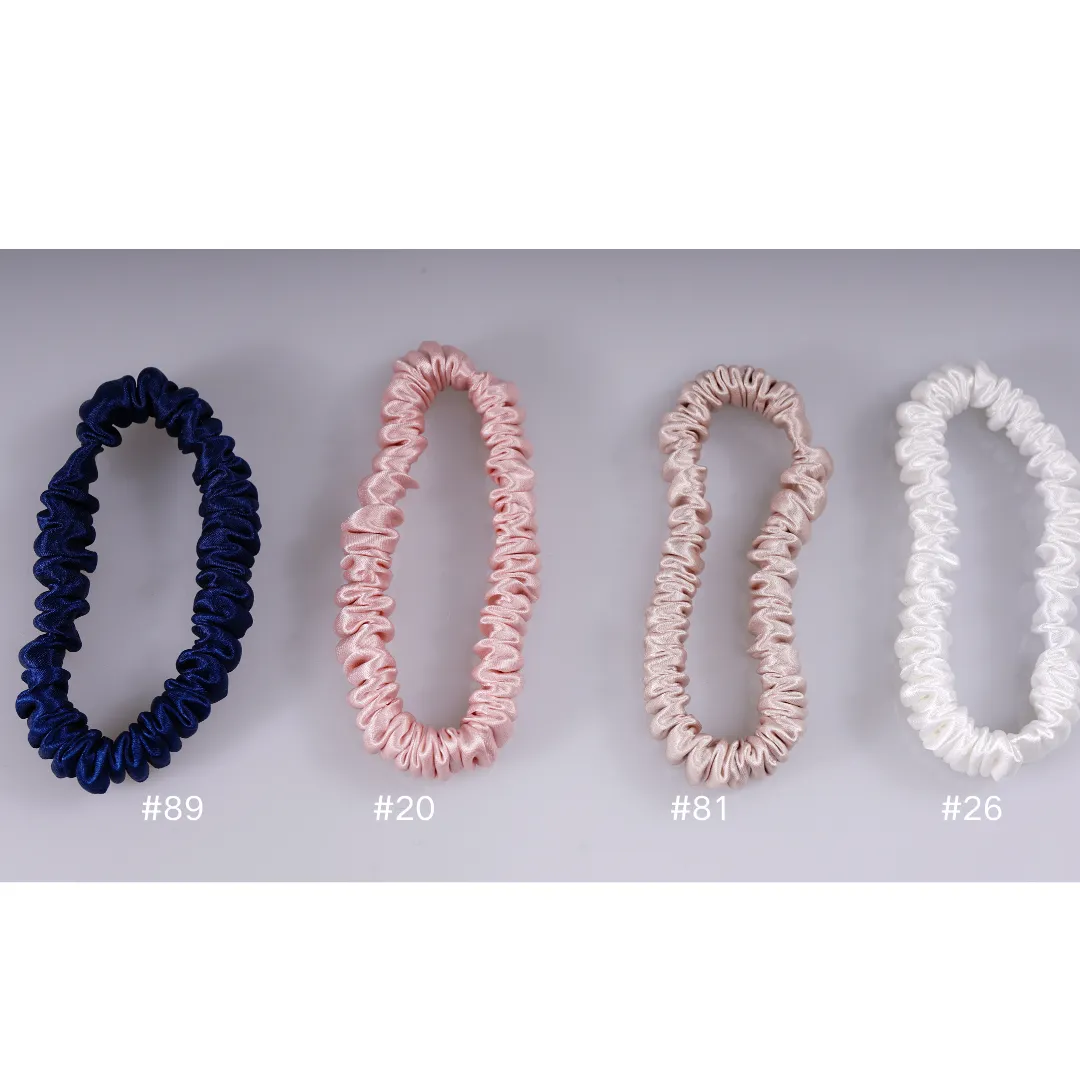 Nude silk scrunchies mini