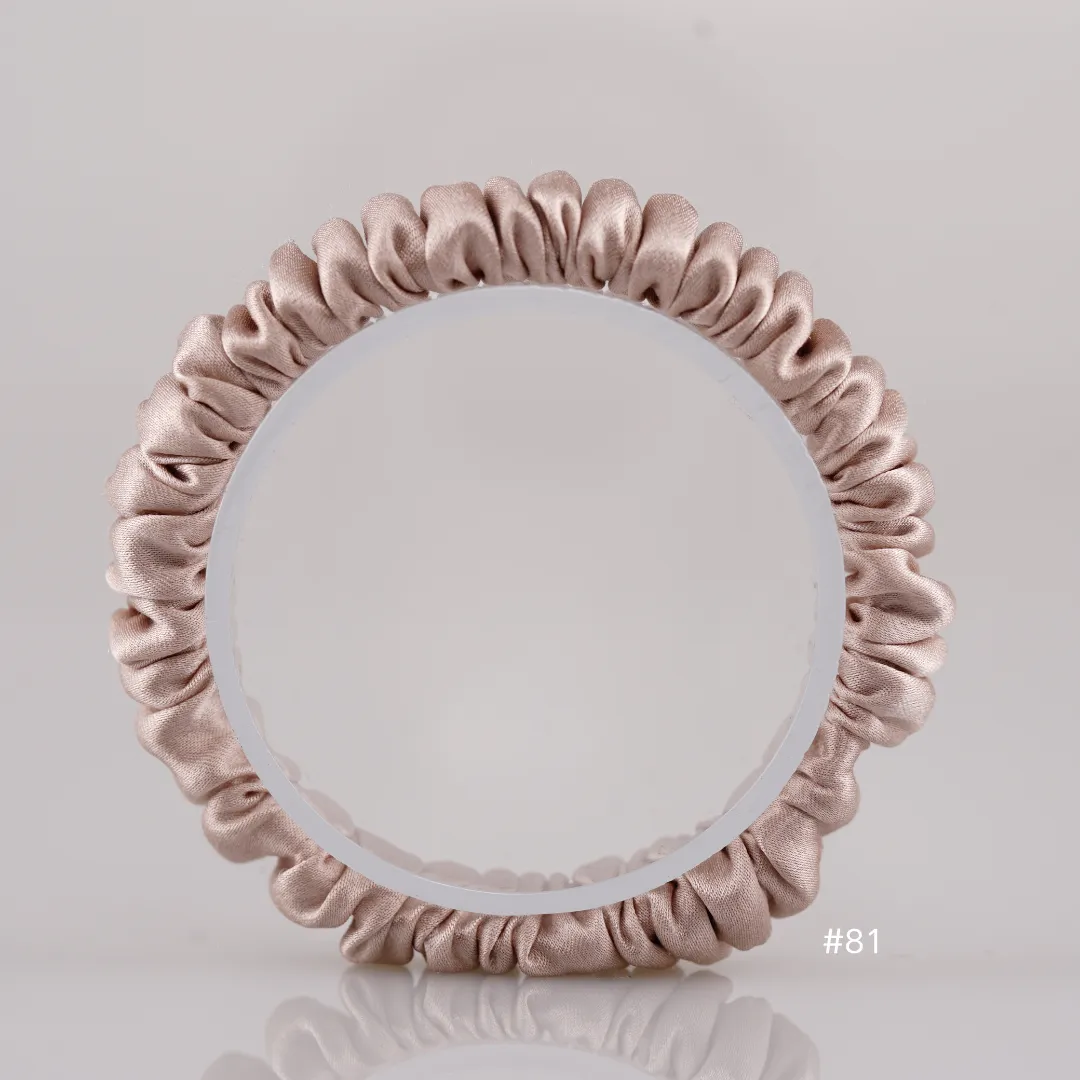 Nude silk scrunchies mini
