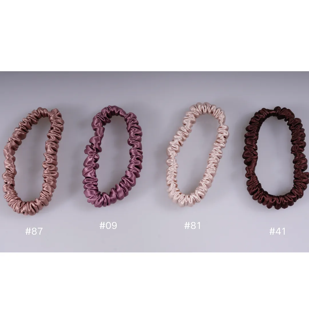 Nude silk scrunchies mini
