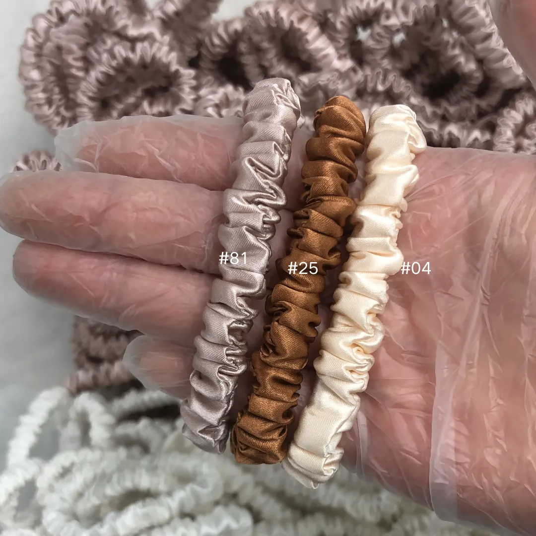 Nude silk scrunchies mini