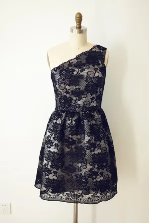 One Shoulder Black Lace Short Knee Length Wedding Bridesmaid Dress