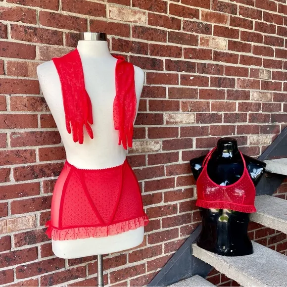 Savage X Fenty Valentine Hearts Set Skirt Bralette &amp; Gloves Size Small Sheer Red