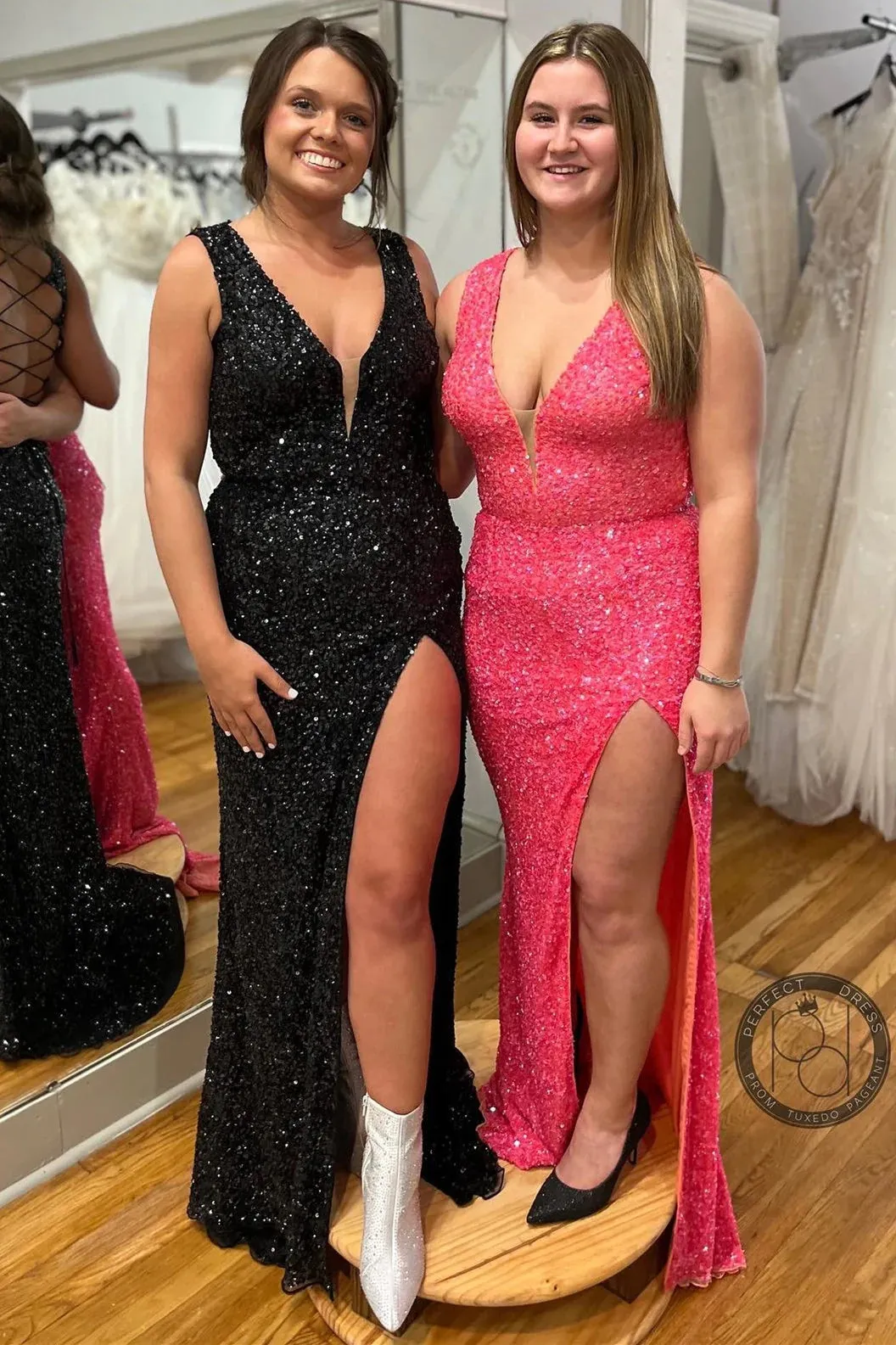 Sexy Sequins Long Fitted Prom Dress Mermaid V-Neck Lace-Up Back with Slit