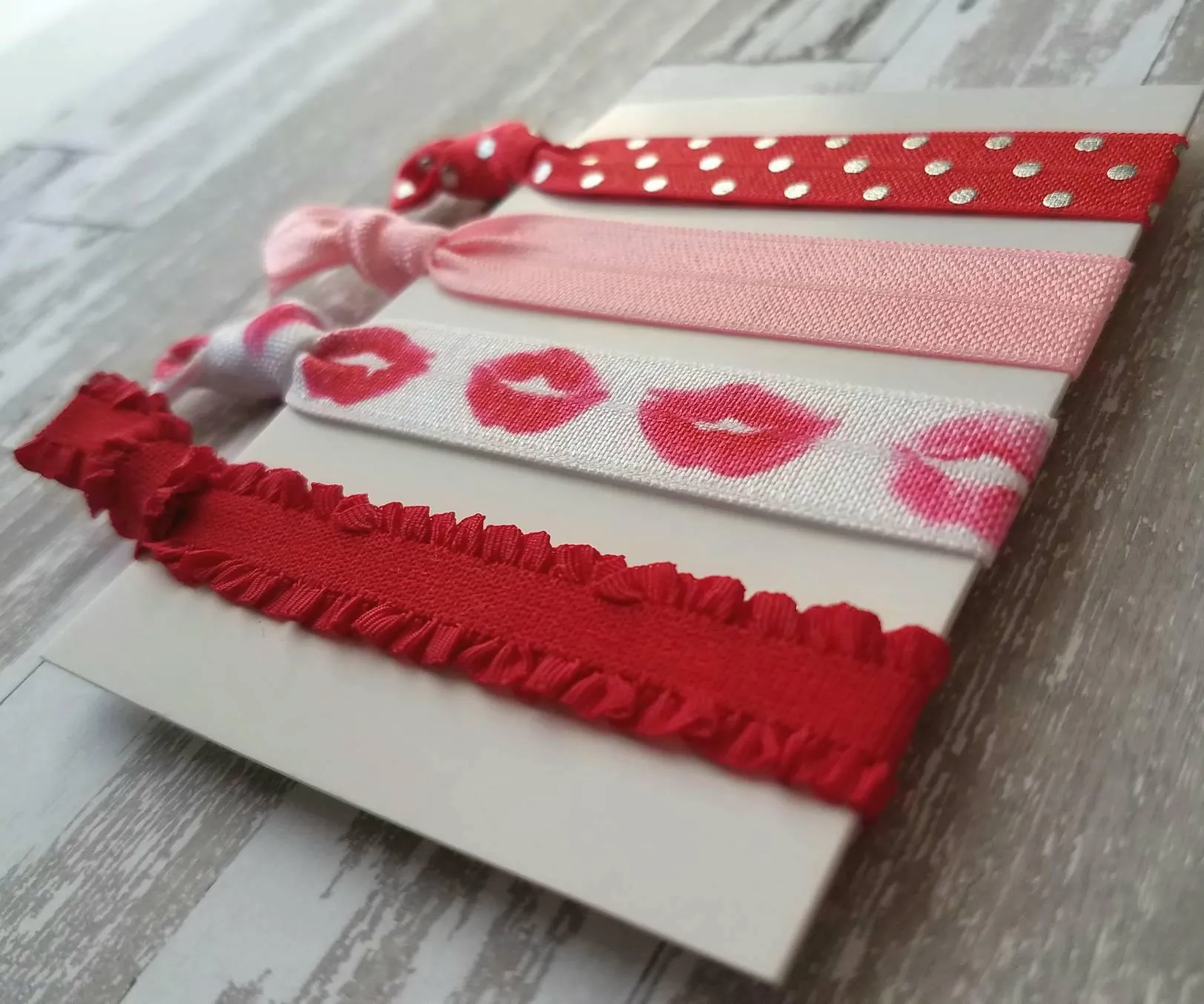 Valentine Hair Tie Set, Valentine ties, Valentine ponytail holder, Valentine hair band, kiss accessories, love gift, red pink hair elastic