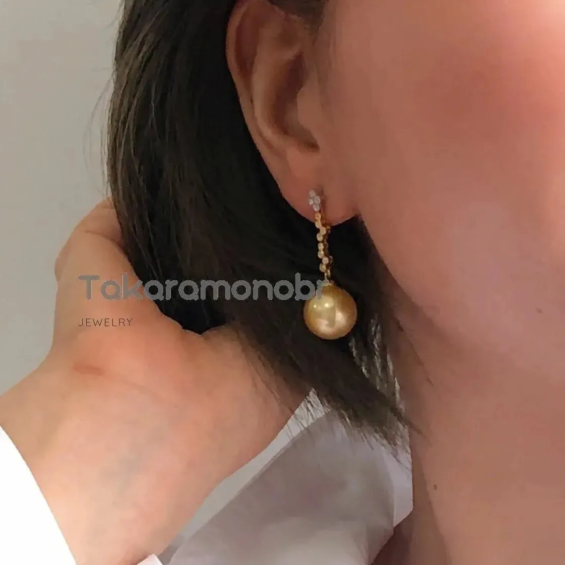 Waterdrops 13.0-14.0 mm Golden South Sea Pearl Earrings in Gold with Diamonds