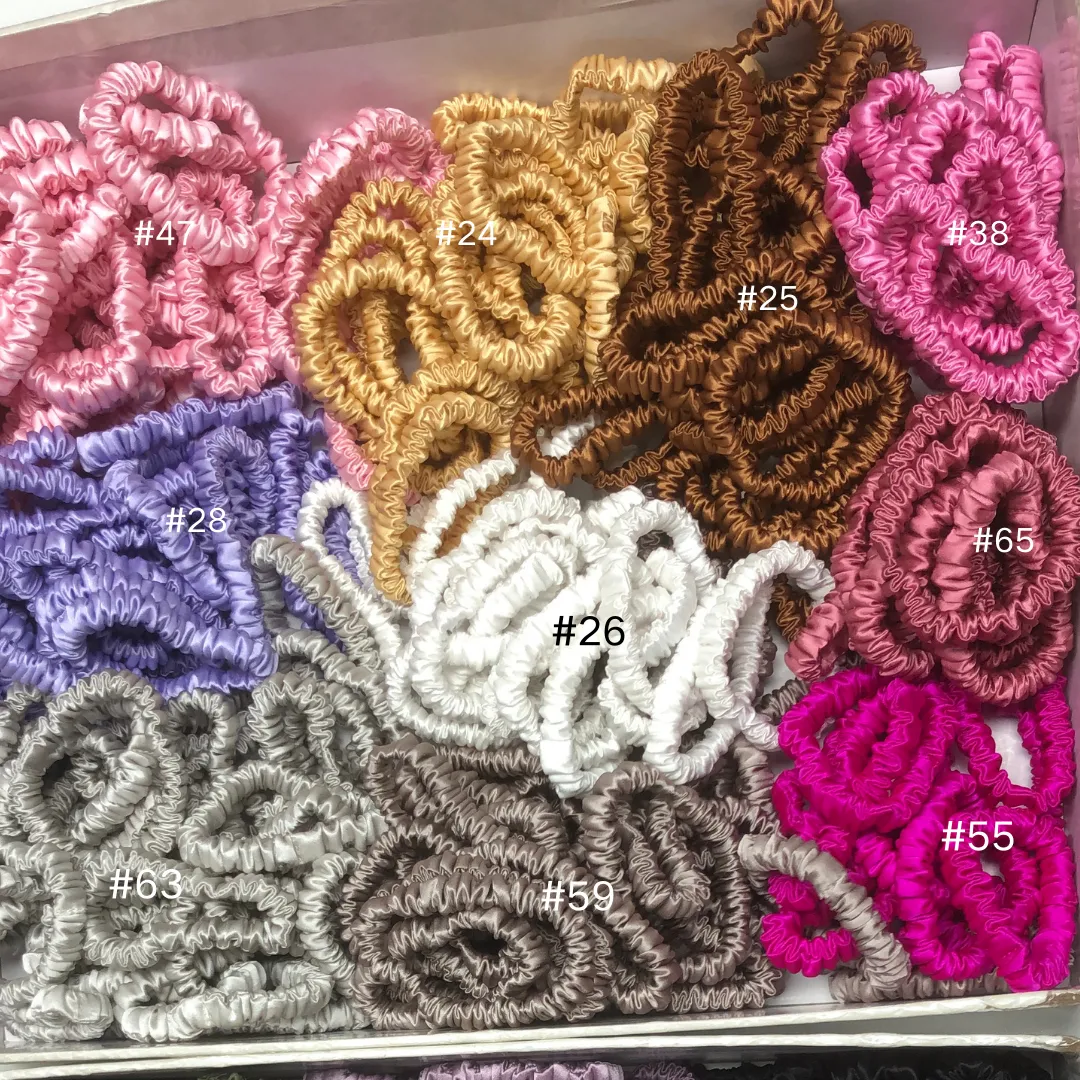 White silk scrunchies mini