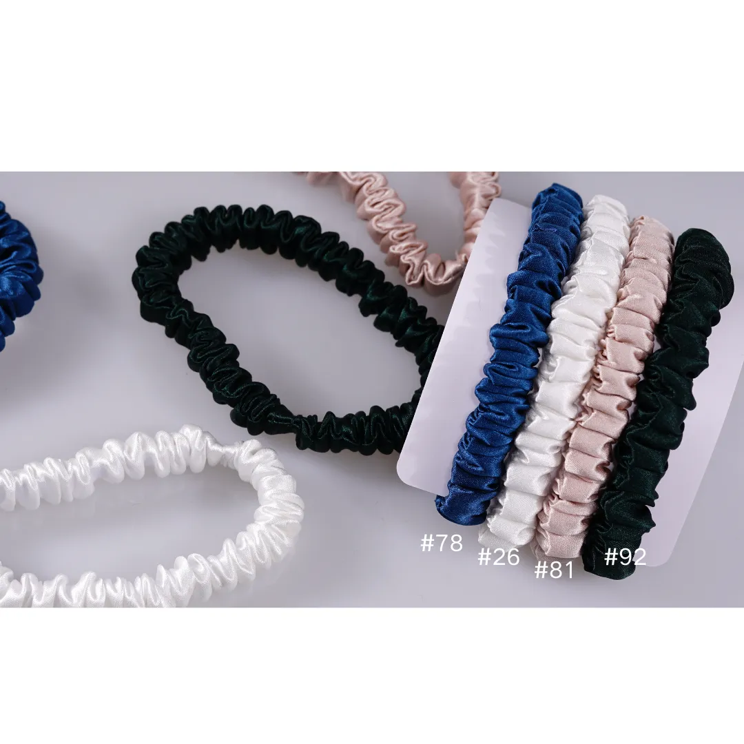 White silk scrunchies mini