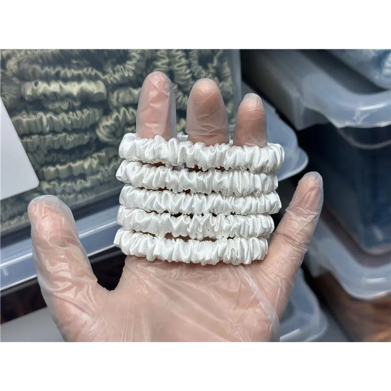 White silk scrunchies mini